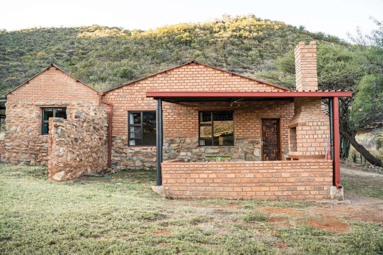 Otavi Vineyards Self-Catering & Camping Екстер'єр фото