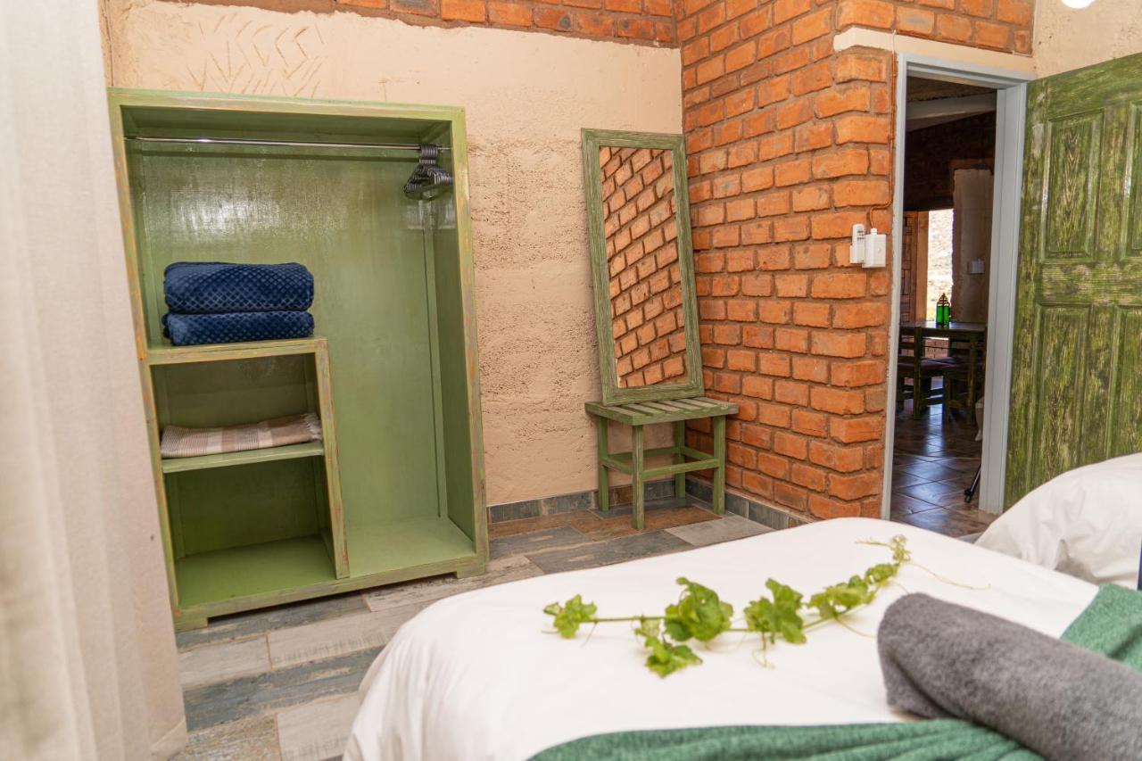 Otavi Vineyards Self-Catering & Camping Екстер'єр фото