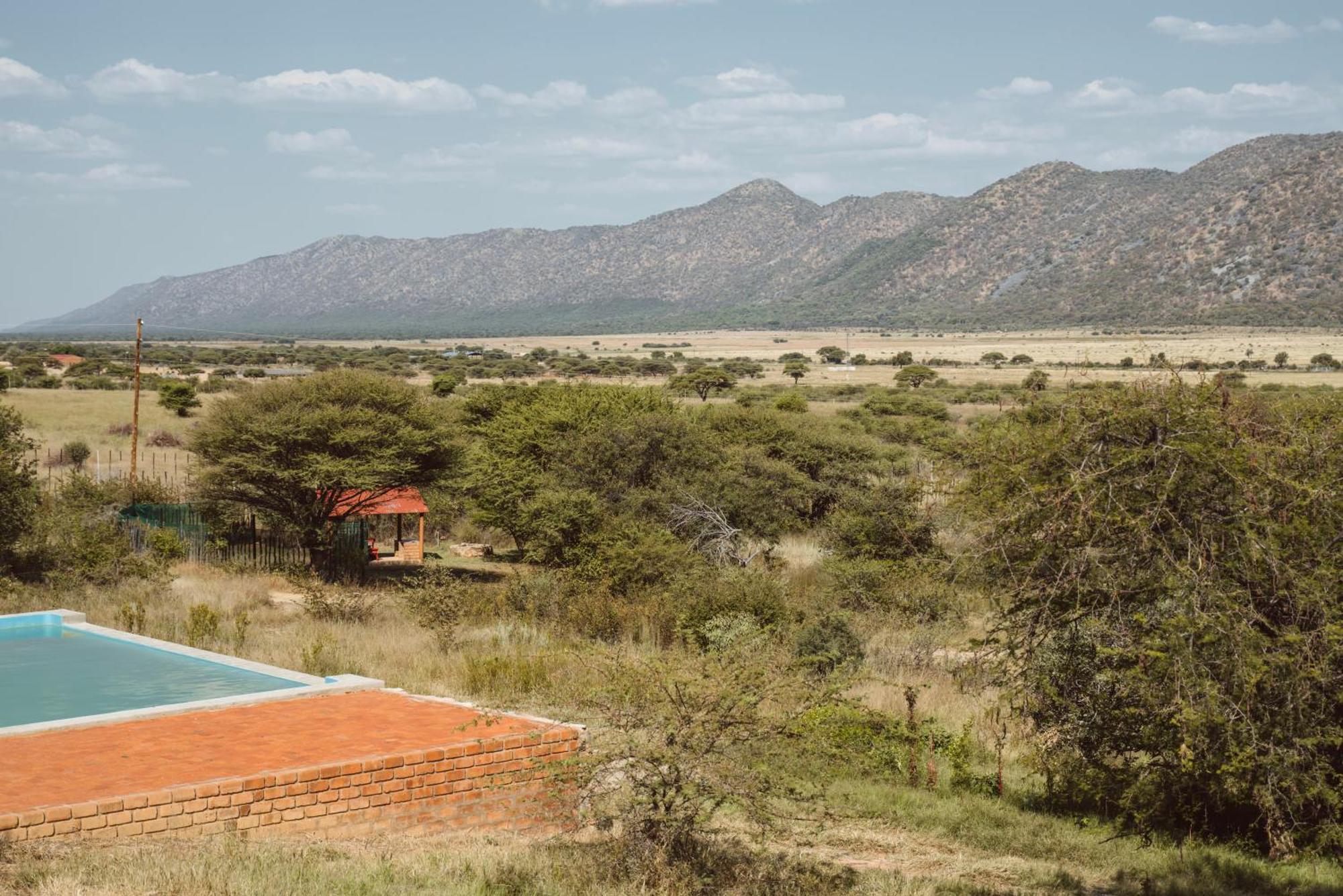 Otavi Vineyards Self-Catering & Camping Екстер'єр фото