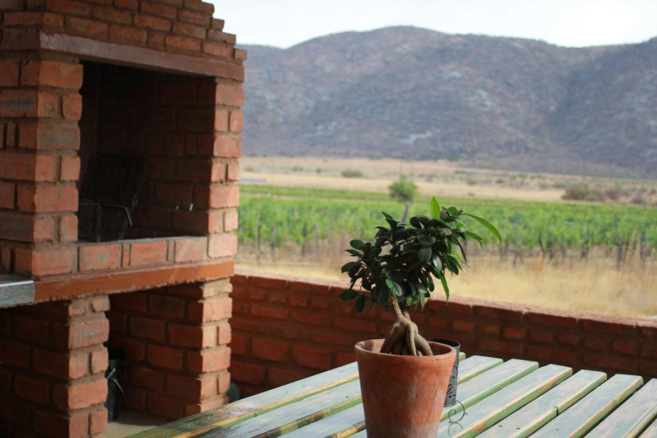 Otavi Vineyards Self-Catering & Camping Екстер'єр фото